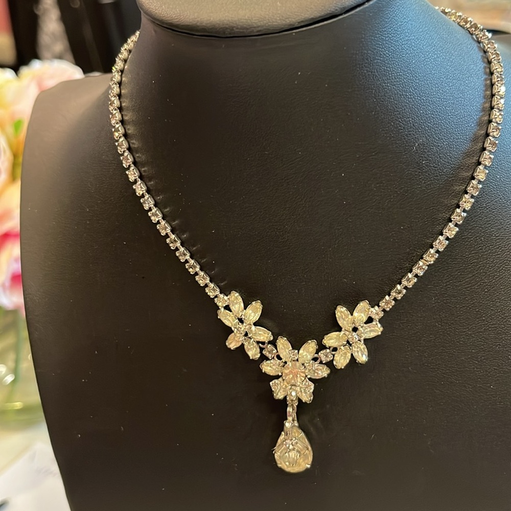Volupte Vintage Rhinestone Necklace & Screw Back Earring Set. Beyond Exquisite. - Picture 5 of 16